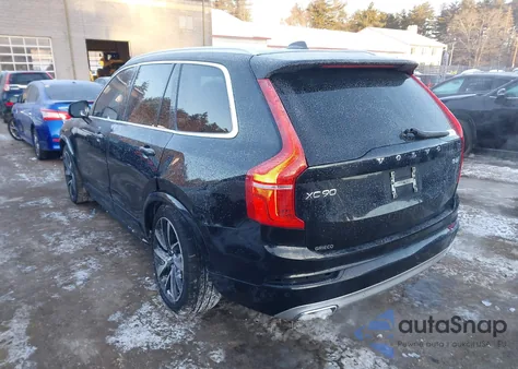 2021 Volvo Xc90 T6 Momentum 7 Passenger z USA, uszkodzony, nr VIN YV4A22PK8M1682706